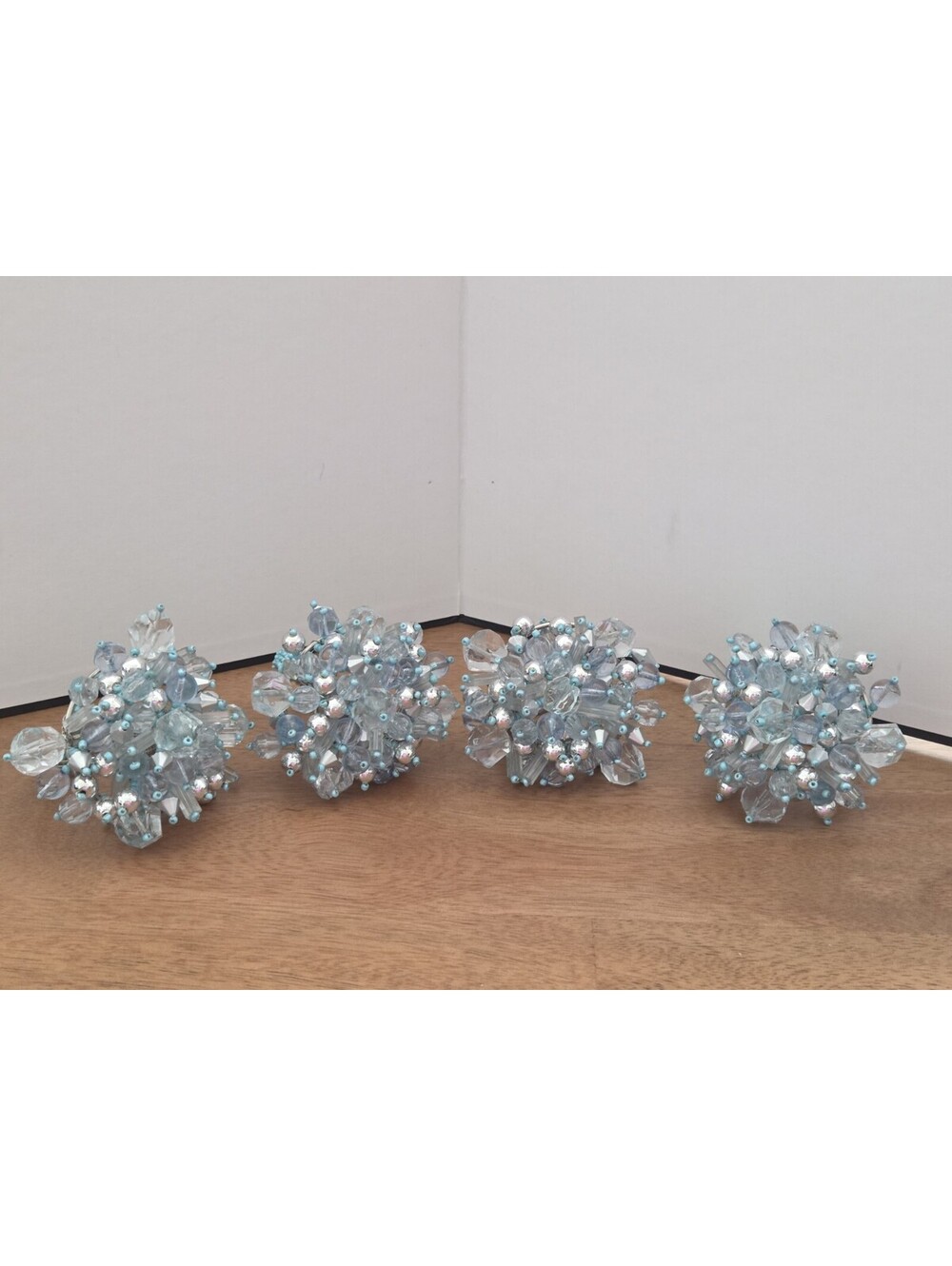 Set of 4 Turquoise Beaded Crystal Napkin Rings Silver Tone Table Decor